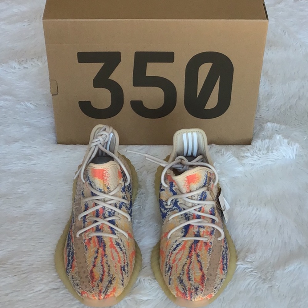 YEEZY  BOOST 350 V2 SNEAKERS  MADE BY ADIDAS